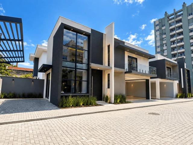 Casa / Sobrado em Condomínio para Venda em Joinville/SC América 3 Quartos