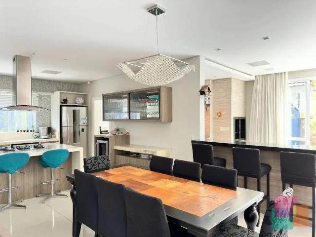 Casa / Sobrado em Condomínio para Venda em Joinville/SC América 3 Quartos