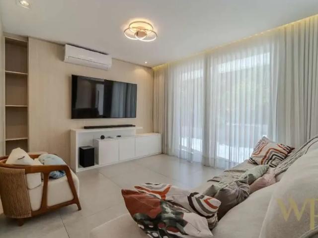 Casa / Sobrado em Condomínio para Venda em Joinville/SC América 3 Quartos