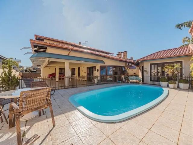 Casa / Sobrado em Condomínio para Venda em Joinville/SC América 5 Quartos