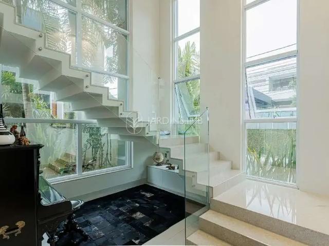 Casa / Sobrado em Condomínio para Venda em Joinville/SC Anita Garibaldi 4 Quartos