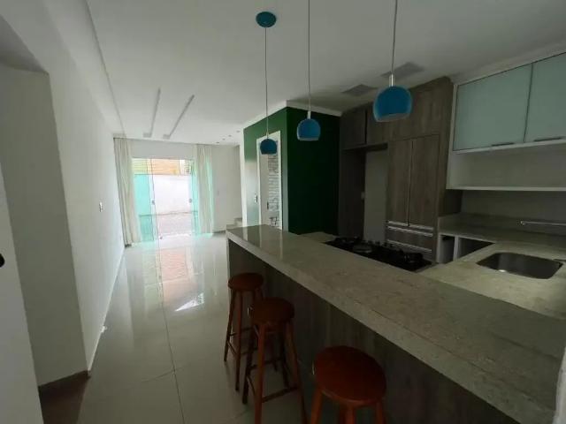 Casa / Sobrado em Condomínio para Venda em Joinville/SC Bom Retiro 3 Quartos