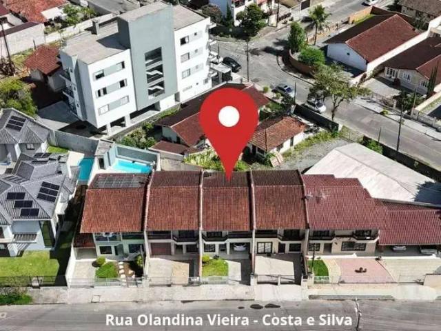 Casa / Sobrado em Condomínio para Venda em Joinville/SC Costa e Silva 3 Quartos