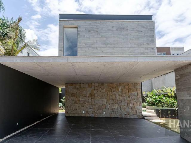 Casa / Sobrado em Condomínio para Venda em Joinville/SC Glória 4 Quartos