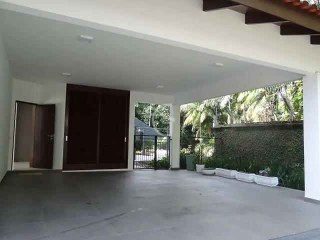 Casa / Sobrado em Condomínio para Venda em Joinville/SC Glória 4 Quartos