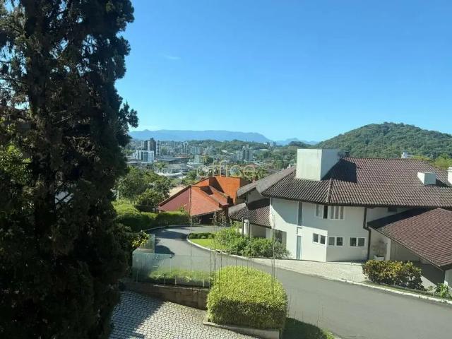 Casa / Sobrado em Condomínio para Venda em Joinville/SC Glória