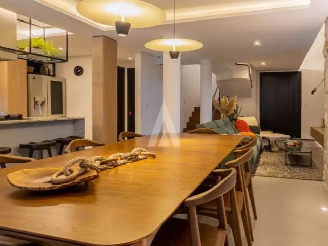 Casa / Sobrado em Condomínio para Venda em Joinville/SC Glória 3 Quartos