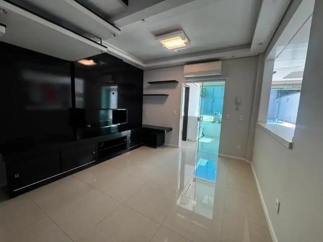 Casa / Sobrado em Condomínio para Venda em Joinville/SC Glória 3 Quartos