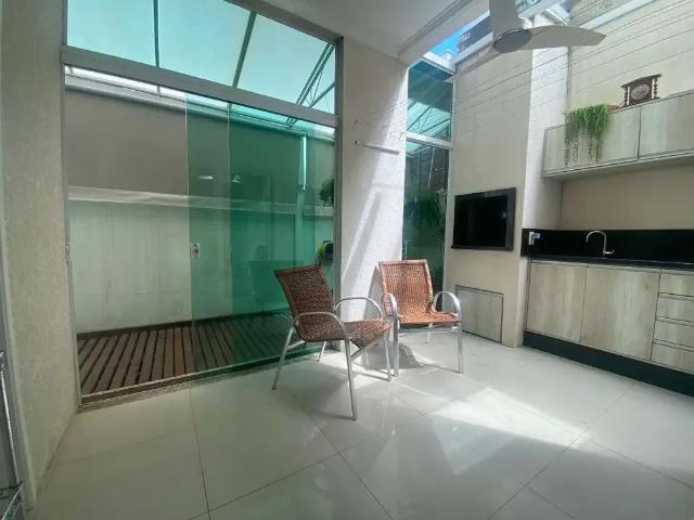 Casa / Sobrado em Condomínio para Venda em Joinville/SC Glória 3 Quartos