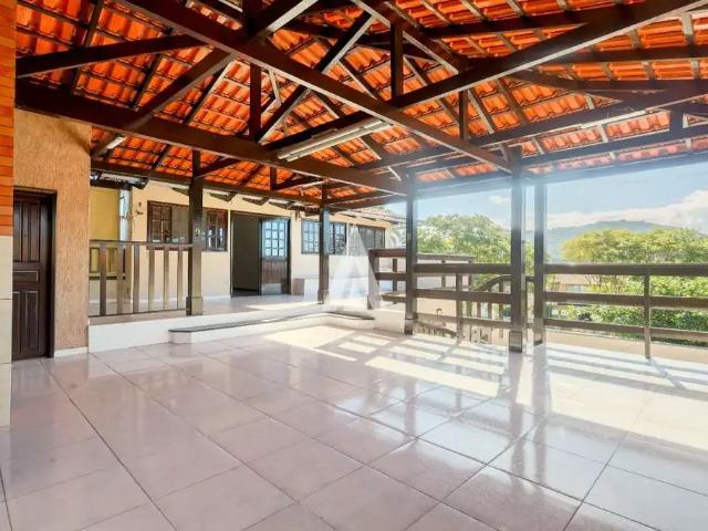Casa / Sobrado em Condomínio para Venda em Joinville/SC Saguaçu 4 Quartos