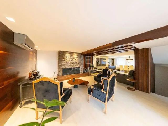 Casa / Sobrado em Condomínio para Venda em Joinville/SC Saguaçu 4 Quartos