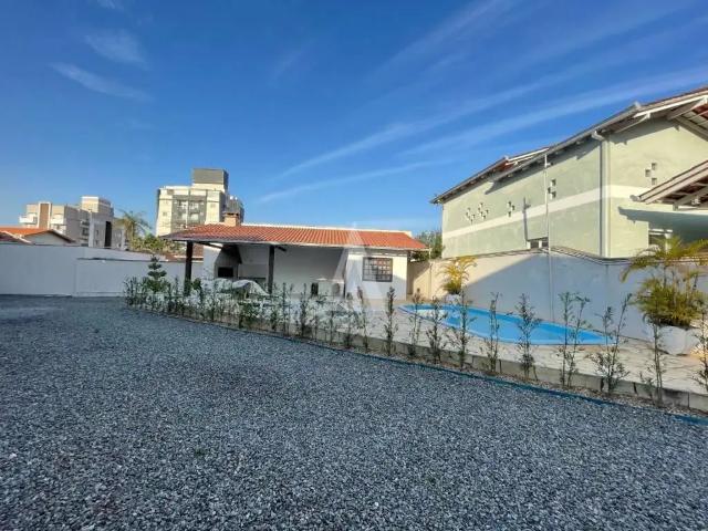 Casa / Sobrado em Condomínio para Venda em Joinville/SC Santo Antônio 3 Quartos