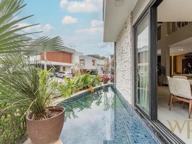 Casa / Sobrado em Condomínio para Venda em Joinville/SC Vila Nova 4 Quartos