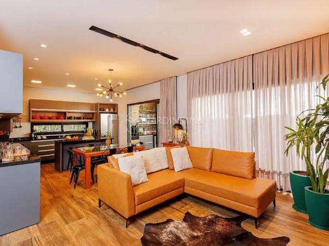 Casa / Sobrado em Condomínio para Venda em Joinville/SC Vila Nova 4 Quartos