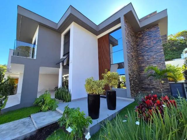 Casa / Sobrado em Condomínio para Venda em Joinville/SC Vila Nova 4 Quartos