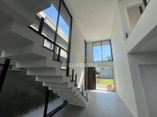 Casa / Sobrado em Condomínio para Venda em Joinville/SC Vila Nova 3 Quartos