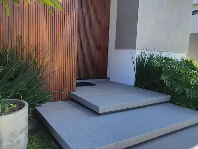 Casa / Sobrado em Condomínio para Locação em Joinville/SC Vila Nova 3 Quartos