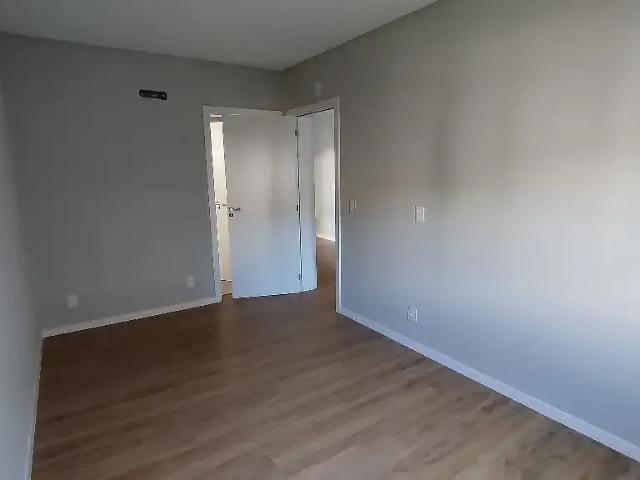 Casa / Sobrado em Condomínio para Venda em Joinville/SC Vila Nova 3 Quartos
