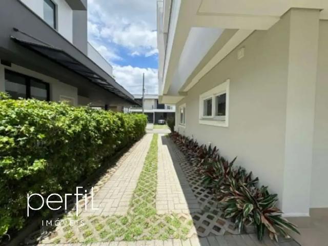 Casa / Sobrado em Condomínio para Venda em Joinville/SC Vila Nova 3 Quartos