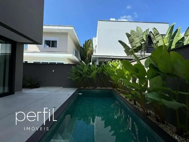 Casa / Sobrado em Condomínio para Venda em Joinville/SC Vila Nova 3 Quartos