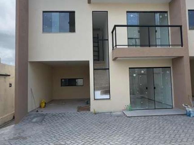 Casa / Sobrado em Condomínio para Venda em Lauro de Freitas/BA Vila Praiana 3 Quartos