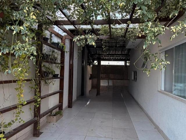 Casa / Sobrado em Condomínio para Venda em Lauro de Freitas/BA Vila Praiana 4 Quartos
