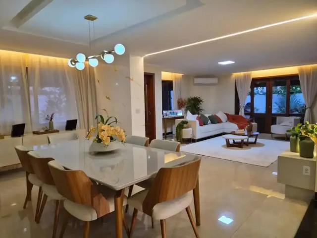 Casa / Sobrado em Condomínio para Venda em Lauro de Freitas/BA Vilas do Atlantico 4 Quartos
