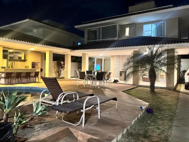 Casa / Sobrado em Condomínio para Venda em Lauro de Freitas/BA Vilas do Atlantico 4 Quartos