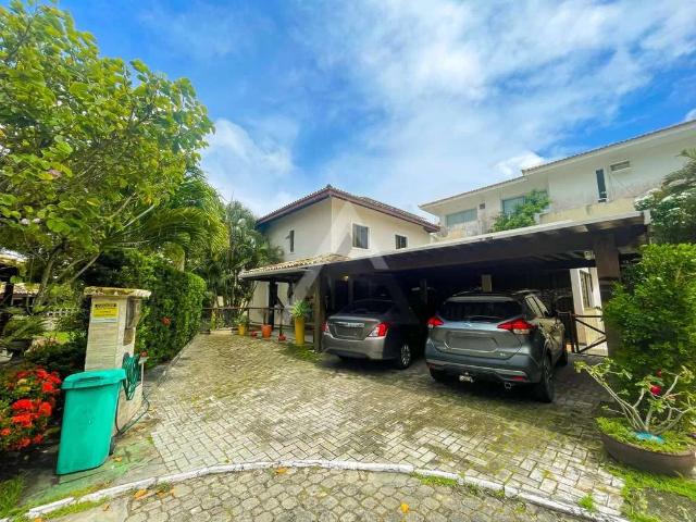 Casa / Sobrado em Condomínio para Venda em Lauro de Freitas/BA Vilas do Atlantico 4 Quartos
