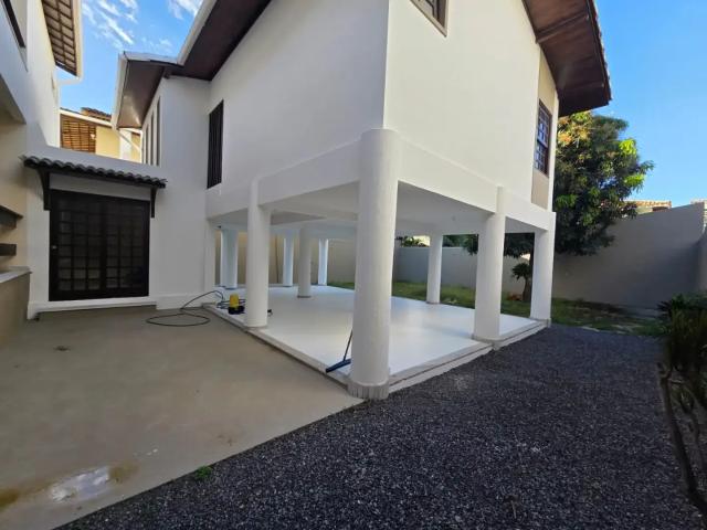 Casa / Sobrado em Condomínio para Venda em Lauro de Freitas/BA Vilas do Atlantico 4 Quartos