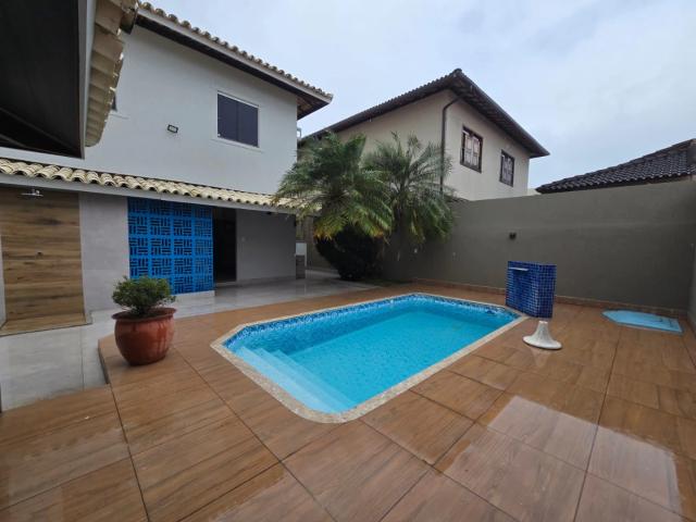 Casa / Sobrado em Condomínio para Venda em Lauro de Freitas/BA Vilas do Atlantico 4 Quartos