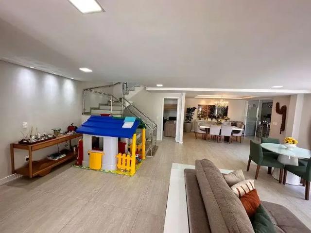 Casa / Sobrado em Condomínio para Venda em Lauro de Freitas/BA Vilas do Atlantico 5 Quartos