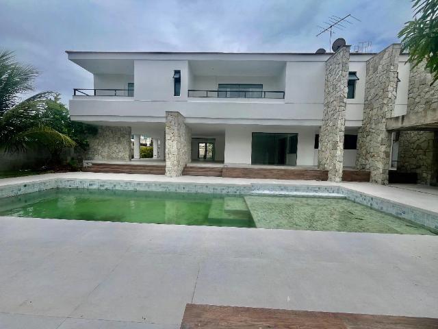 Casa / Sobrado em Condomínio para Venda em Lauro de Freitas/BA Vilas do Atlantico 6 Quartos