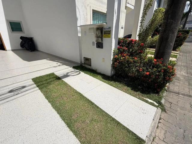 Casa / Sobrado em Condomínio para Venda em Lauro de Freitas/BA Abrantes 4 Quartos