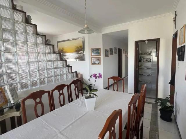 Casa / Sobrado em Condomínio para Venda em Lauro de Freitas/BA Alto do Picuaia 4 Quartos