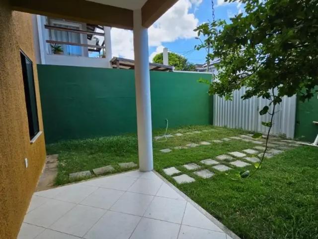 Casa / Sobrado em Condomínio para Venda em Lauro de Freitas/BA Buraquinho 4 Quartos