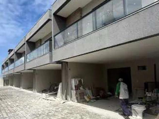 Casa / Sobrado em Condomínio para Venda em Lauro de Freitas/BA Buraquinho 3 Quartos