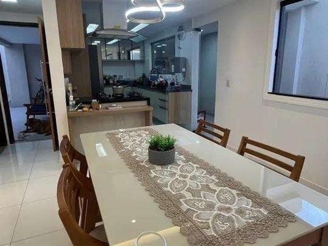 Casa / Sobrado em Condomínio para Venda em Lauro de Freitas/BA Buraquinho 3 Quartos