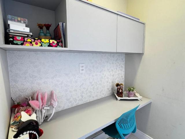 Casa / Sobrado em Condomínio para Venda em Lauro de Freitas/BA Buraquinho 4 Quartos