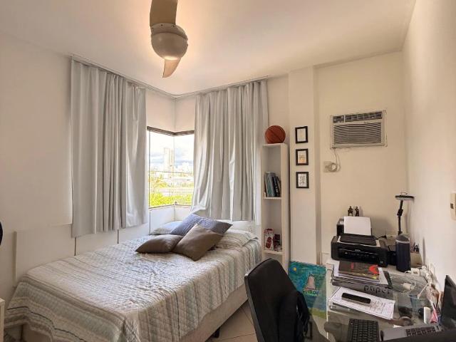 Casa / Sobrado em Condomínio para Venda em Lauro de Freitas/BA Buraquinho 4 Quartos