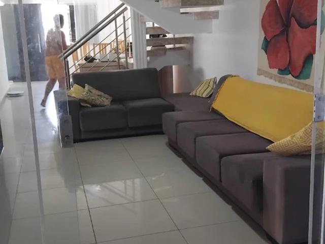 Casa / Sobrado em Condomínio para Venda em Lauro de Freitas/BA Buraquinho 4 Quartos