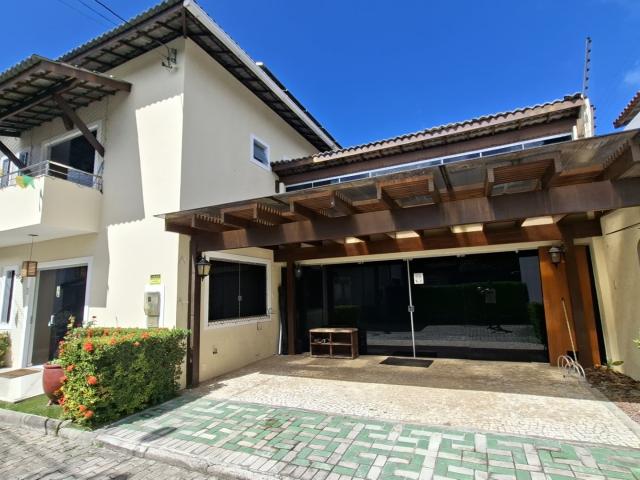 Casa / Sobrado em Condomínio para Venda em Lauro de Freitas/BA Buraquinho 4 Quartos
