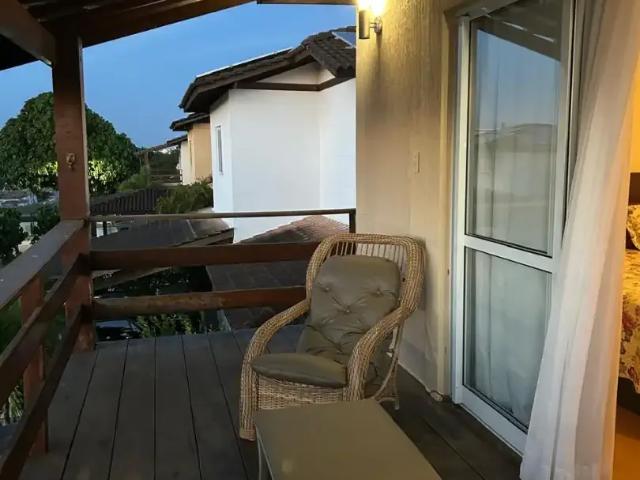 Casa / Sobrado em Condomínio para Venda em Lauro de Freitas/BA Buraquinho 4 Quartos
