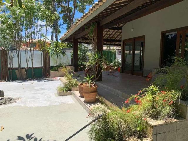 Casa / Sobrado em Condomínio para Venda em Lauro de Freitas/BA Buraquinho 4 Quartos