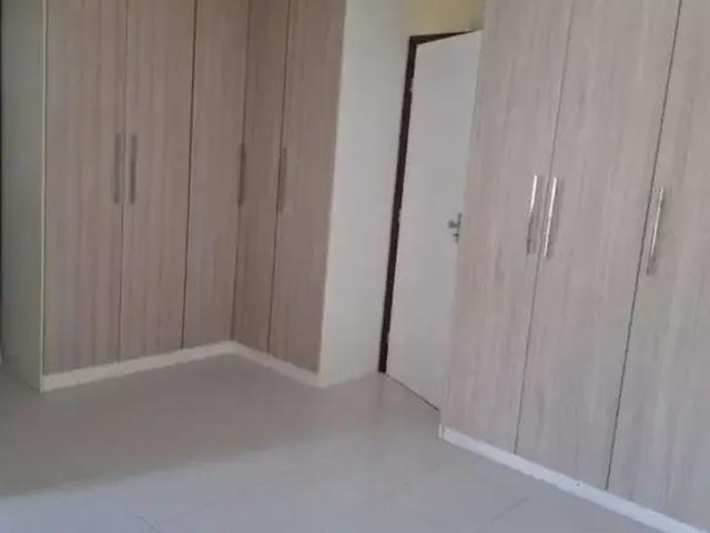 Casa / Sobrado em Condomínio para Venda em Lauro de Freitas/BA Buraquinho 4 Quartos
