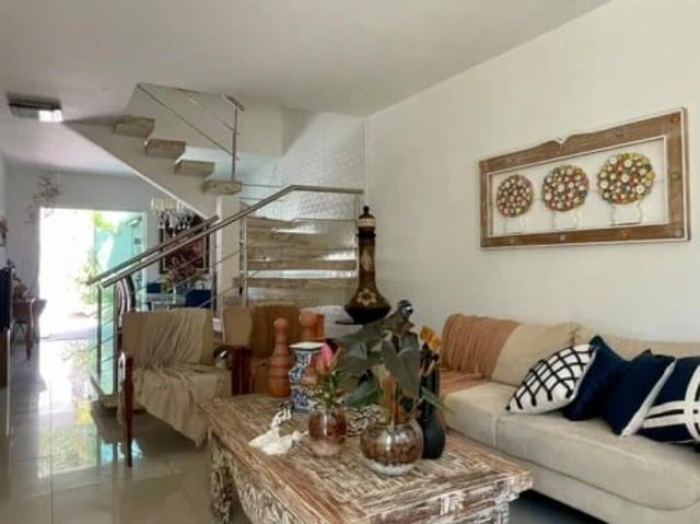 Casa / Sobrado em Condomínio para Venda em Lauro de Freitas/BA Buraquinho 4 Quartos