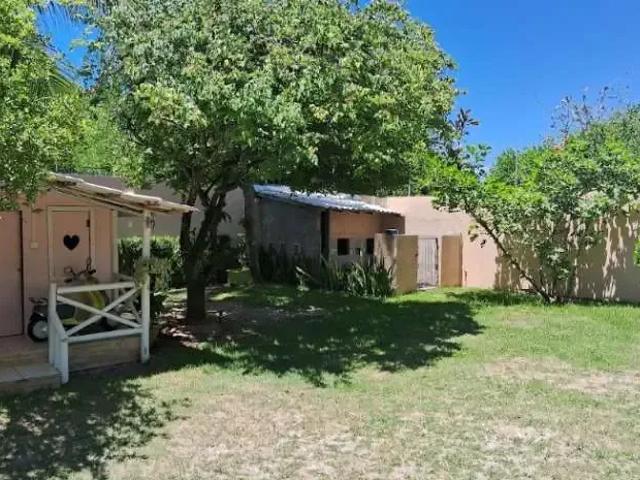 Casa / Sobrado em Condomínio para Venda em Lauro de Freitas/BA Buraquinho 4 Quartos