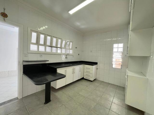 Casa / Sobrado em Condomínio para Venda em Lauro de Freitas/BA Buraquinho 4 Quartos