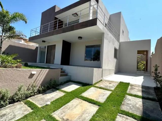 Casa / Sobrado em Condomínio para Venda em Lauro de Freitas/BA Buraquinho 5 Quartos