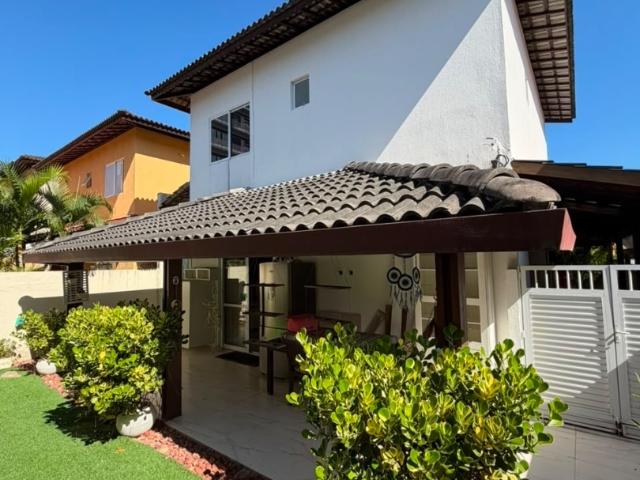 Casa / Sobrado em Condomínio para Venda em Lauro de Freitas/BA Centro 3 Quartos